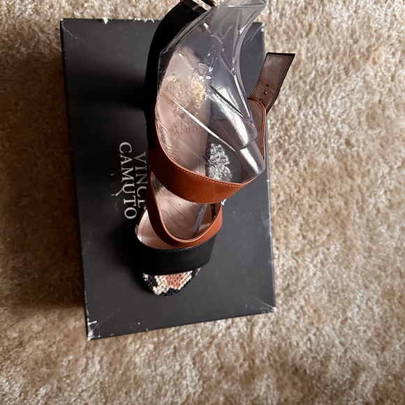 Vince Camuto heels - Picture 4 of 4